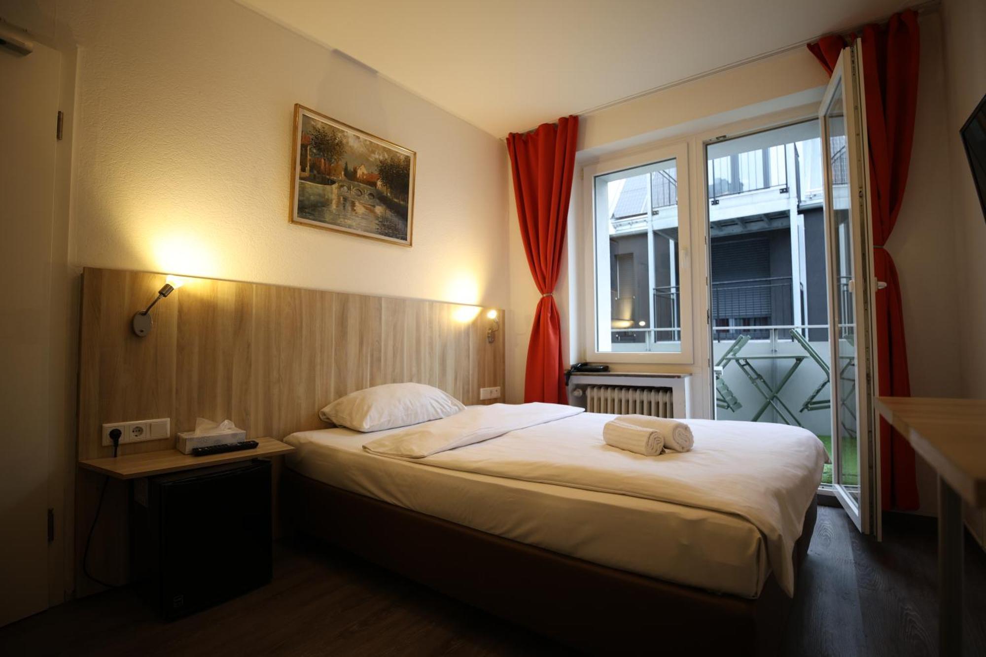 Hotel Paris — Fotos 1